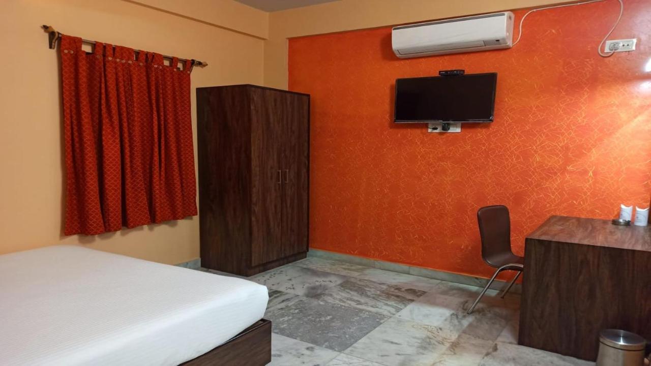 Hotel Aloka Residency كولكاتا المظهر الخارجي الصورة
