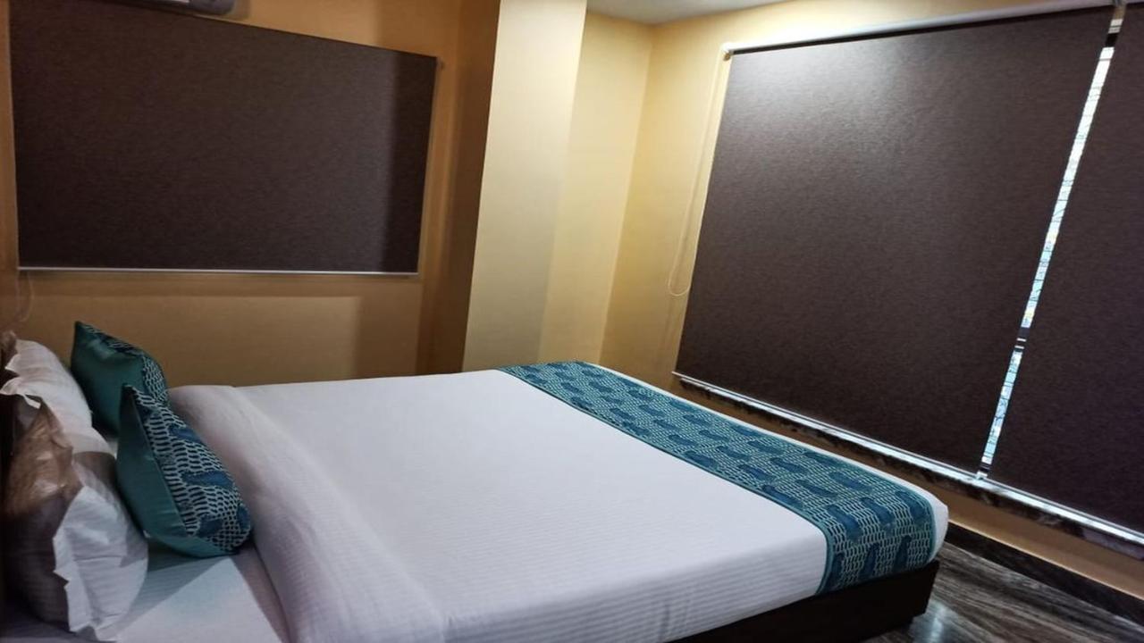 Hotel Aloka Residency كولكاتا المظهر الخارجي الصورة