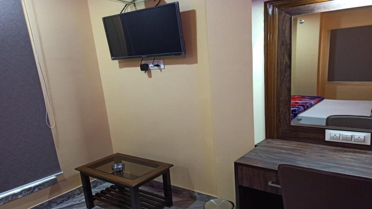 Hotel Aloka Residency كولكاتا المظهر الخارجي الصورة